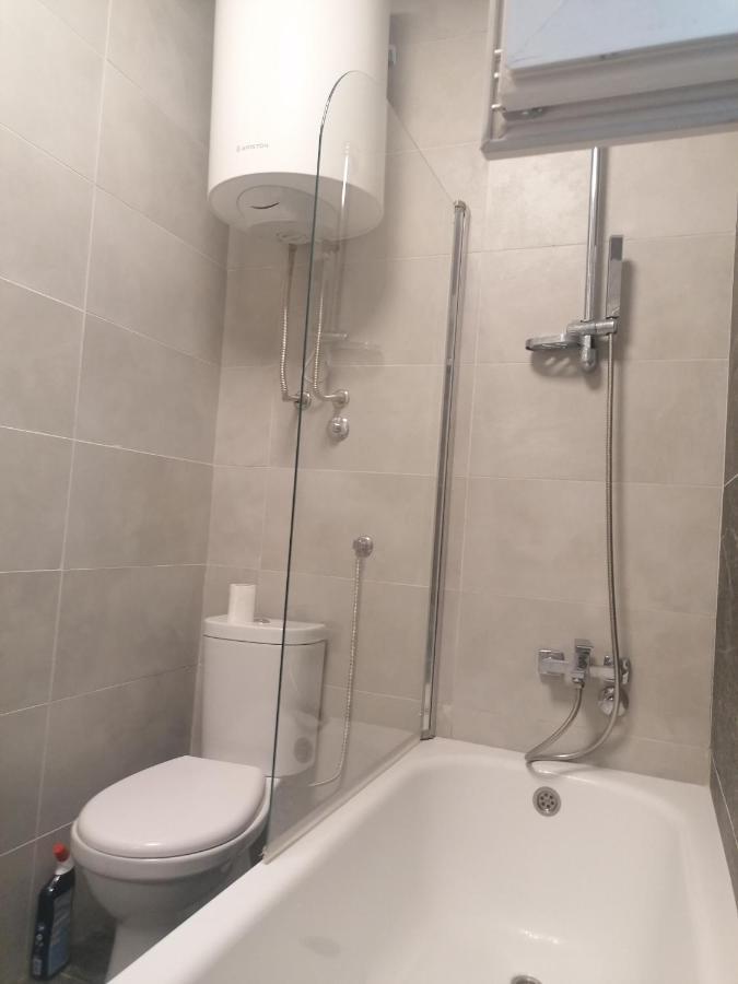Appartamento Natasa Belgrado Esterno foto