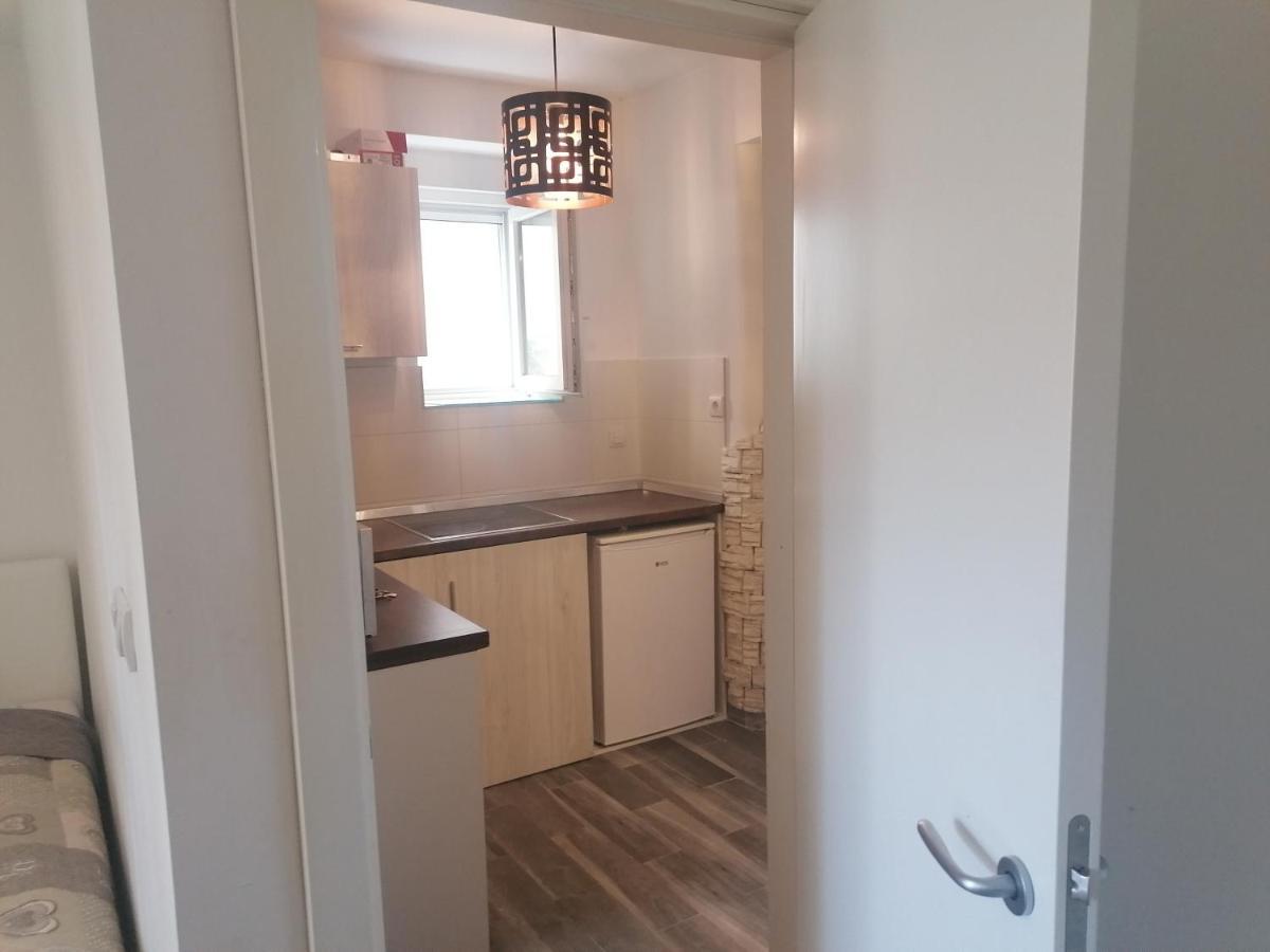 Appartamento Natasa Belgrado Esterno foto