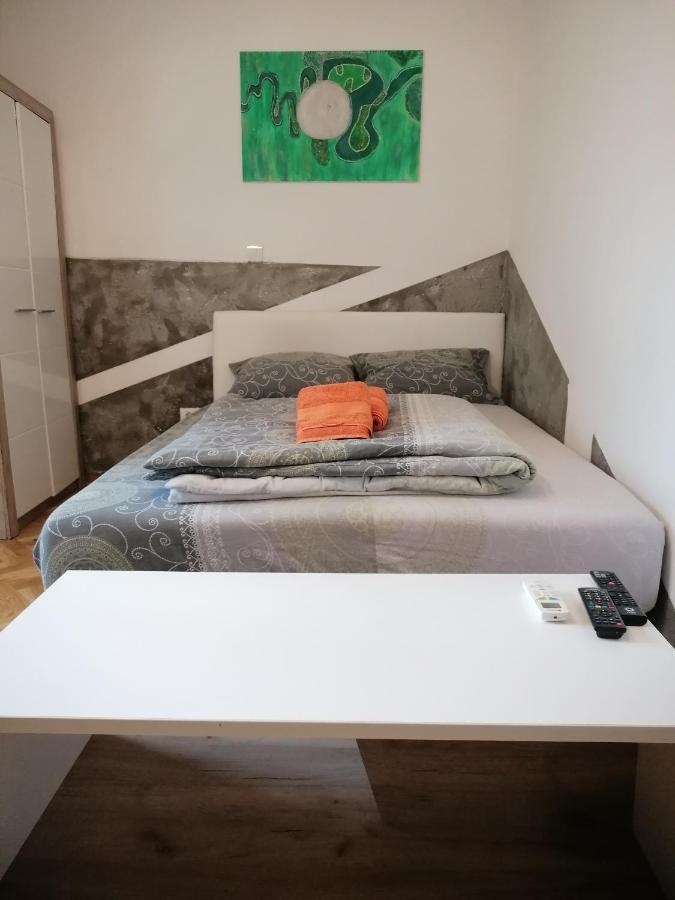 Appartamento Natasa Belgrado Esterno foto