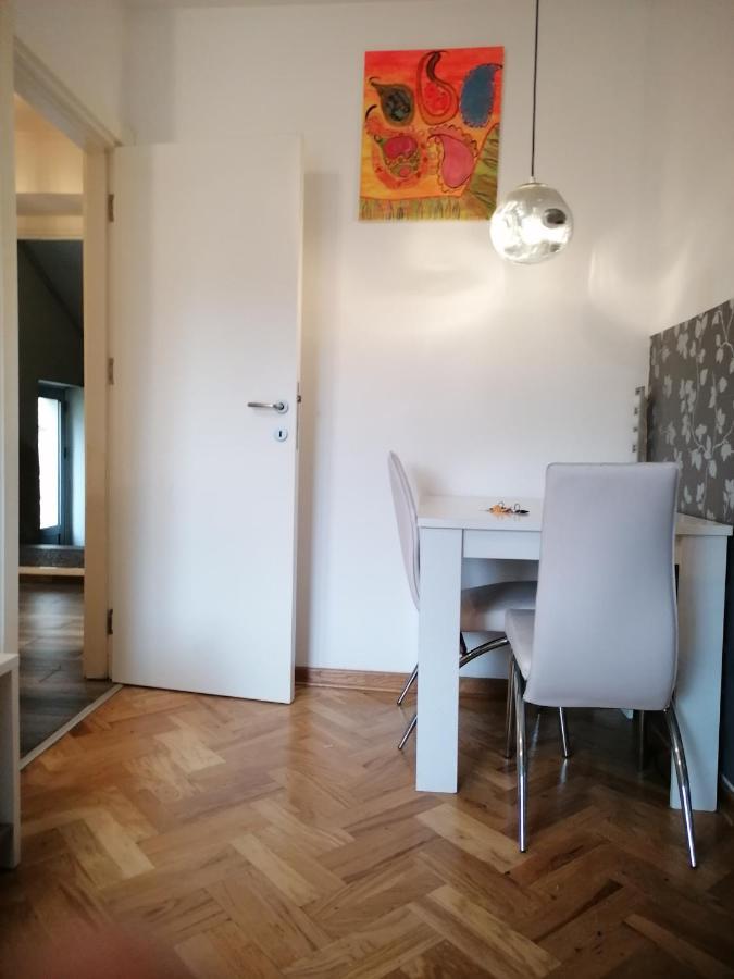 Appartamento Natasa Belgrado Esterno foto